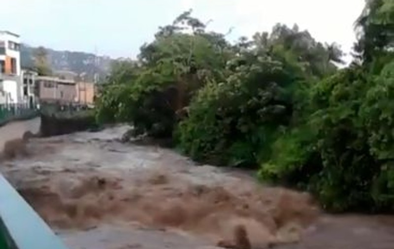 S-a dus să ia apă pentru acasă, dar a murit înecat. Sfârșitul tragic al unui copil de cinci ani