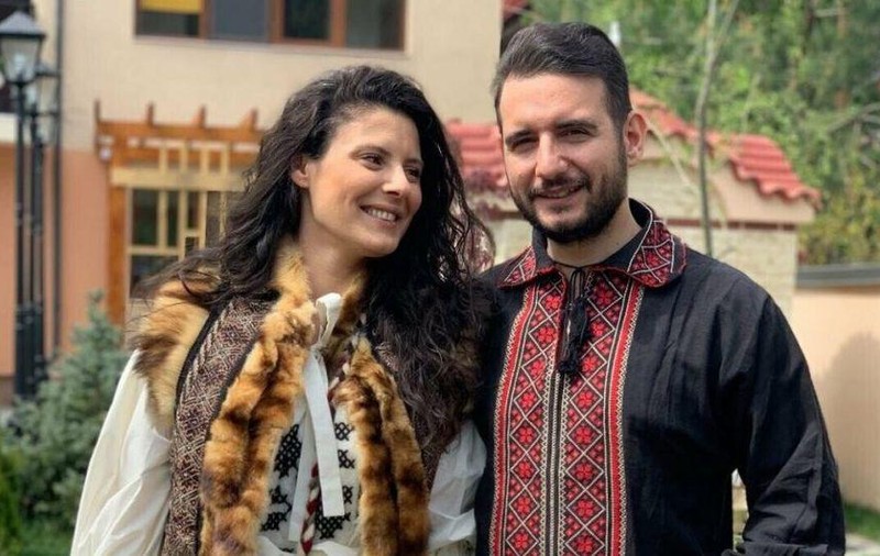 Ramona Păuleanu și avocatul Adrian Cuculis îşi botează băieţelul, după luni bune petrecute în spital din cauza unei infecţii intraspitalicești