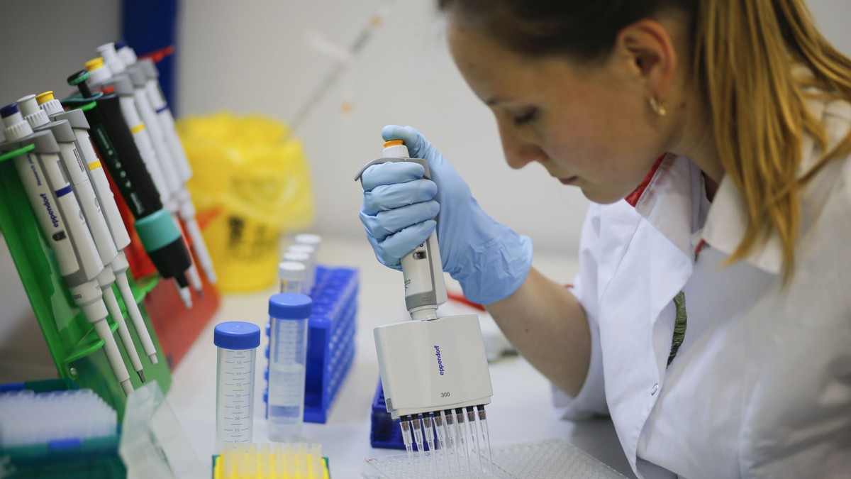 OMS: Vaccinările pe scară largă împotriva COVID-19 nu sunt de așteptat până la mijlocul anului 2021