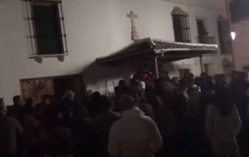 VIDEO | Doi hoți români au fost aproape de a fi linșați de locuitorii unui sat din Spania