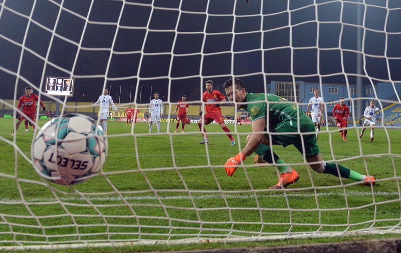 Liga 1, etapa a 11-a. FCSB câștigă la Mediaș dintr-un penalty acordat gratuit