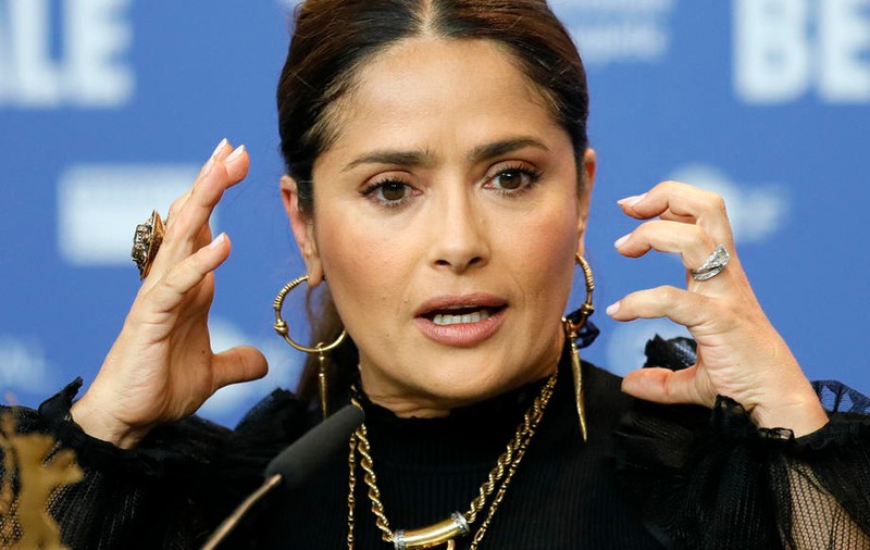 Salma Hayek s-a luptat cu o formă gravă de COVID. „Medicul meu m-a implorat să merg la spital”