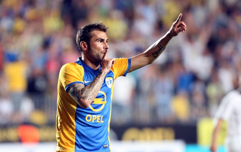 Mutu nu-și va găsi liniștea nici în 2016! Libertatea dezvăluie ce-i rezervă astrele fotbalistului român în acest an