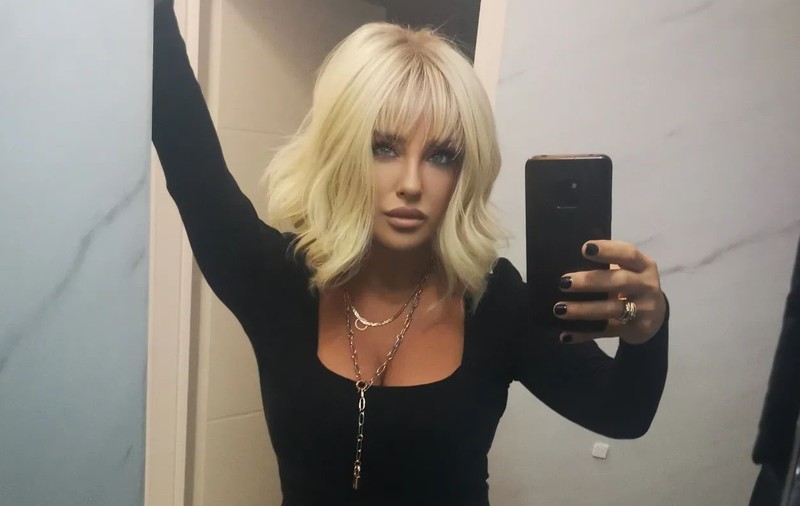 Cum arată Tania Budi în costum de baie la 54 de ani. A atras toate privire atunci când a apărut pe plajă