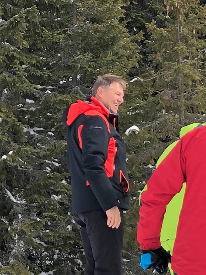 Klaus Iohannis, la schi în Munții Șureanu