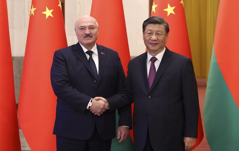 Xi Jinping și Alexander Lukașenko cer un acord de pace „cât mai curând posibil" în Ucraina