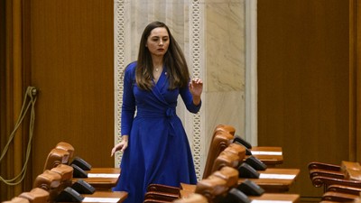 Dacă Anamaria Gavrilă mai pierde 5 deputați, rămâne și fără grup parlamentar la Camera Deputaților