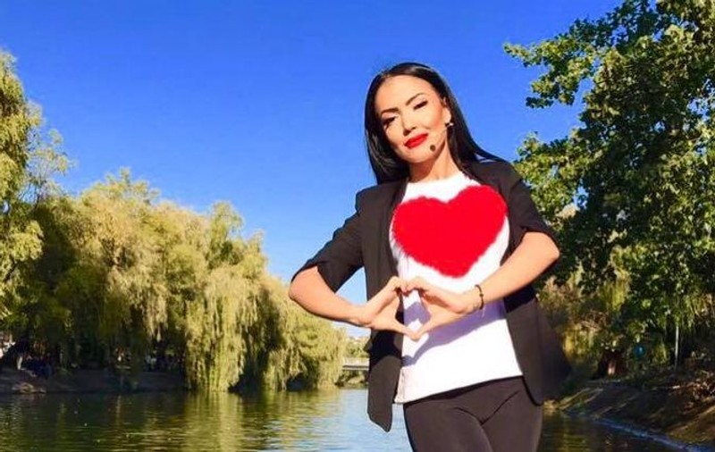 Ce mesaje a primit Andreea Mantea înainte de începerea emisiunii unde o înlocuiește pe Bianca Drăgușanu