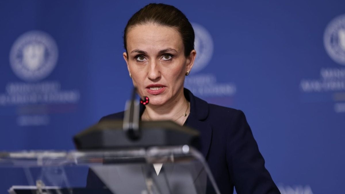 Oana Țoiu, ministruld e Externe, într-o conferință de presă
