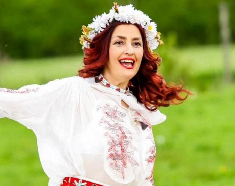 Rona Hartner s-a sărutat cu Ștefan Bănică jr. Artista povestește totul despre moment: „Nu mai era căsătorit și multe fete suspinau după el”