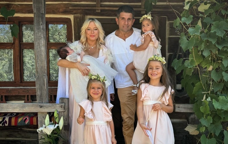 Ce a impresionat-o pe Laura Cosoi în vacanța din Sicilia. „A fost a doua vacanță de când o avem pe Aida”