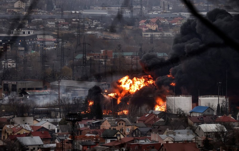 Război în Ucraina, ziua 31 | Explozii în vestul țării, în apropiere de Liov. Rachetele rusești au atins și un reactor nuclear din Harkov