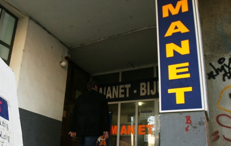 A tâlhărit un străin de o mașină de lux și a amanetat-o pentru 6.000 de euro