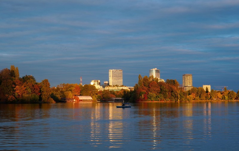 Lacul Herăstrău va fi golit pentru consolidarea malurilor, anunță Ciprian Ciucu: „Facem lucrări care să reziste 100 de ani”