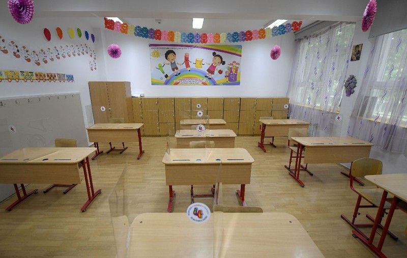 Fără politică în școli, mesajul Ministerului Educației și Cercetării