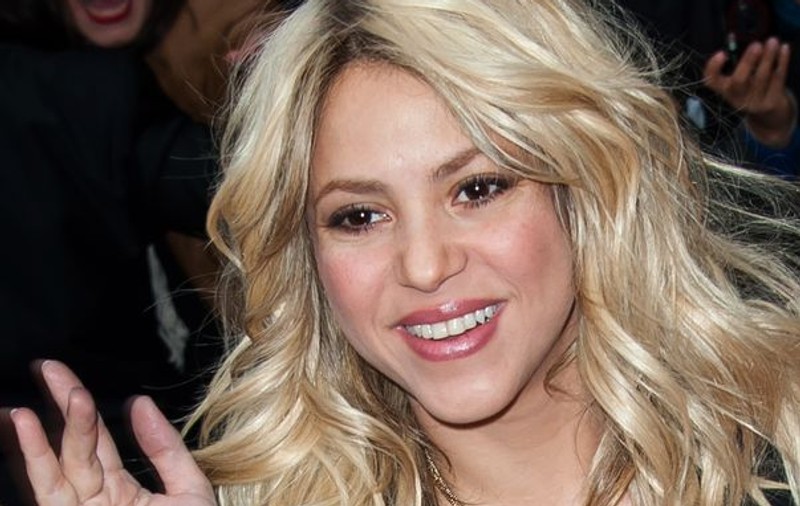 Shakira a lansat două parfumuri