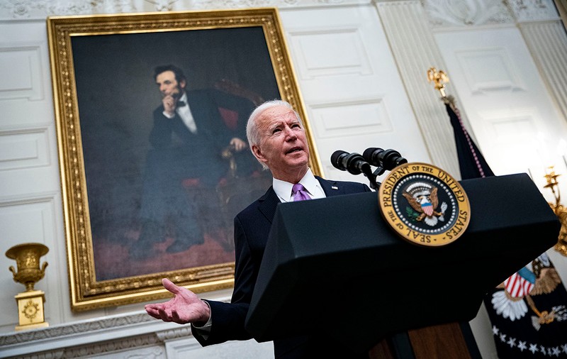 Doi profesori din SUA, un român și un american, explică pașii pe care-i va face Biden ca să întoarcă America la era dinainte de Trump