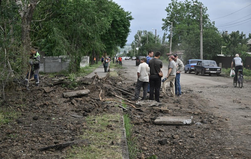 Un cameraman al postului Deutsche Welle a fost rănit în Donețk, într-un atac al rușilor cu muniții cu dispersie, în timp ce realiza un reportaj