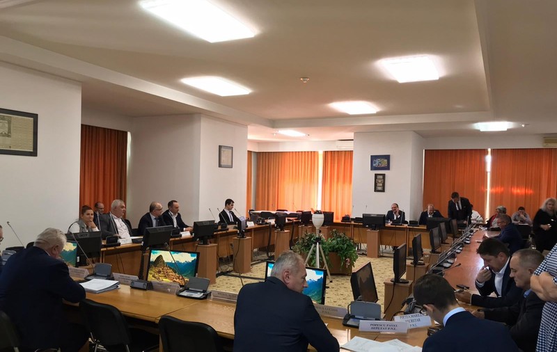 UPDATE | Parlamentarii scad TVA-ul de la 19% la 16%, iar pe cel la alimente, la 5%. Premierul Orban anunţă că nu susţine măsura