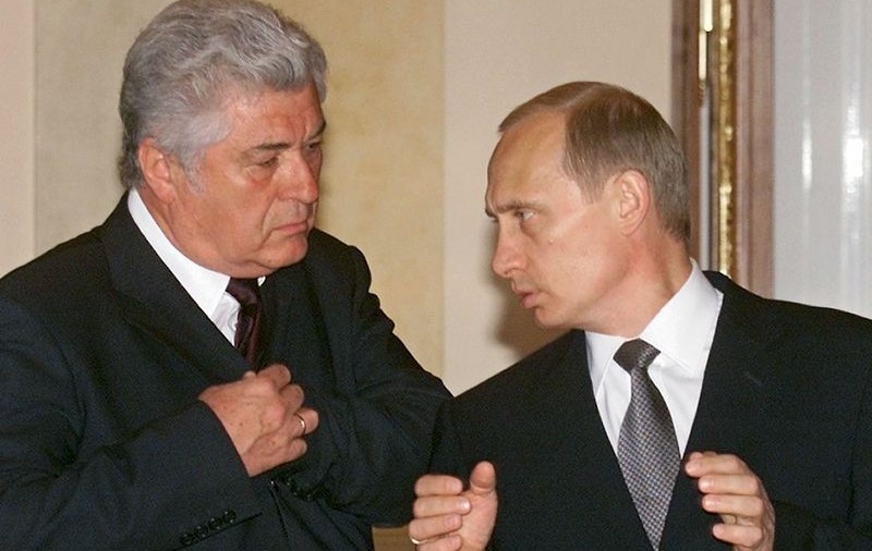 Putin a făcut inventarul murăturilor lui Voronin