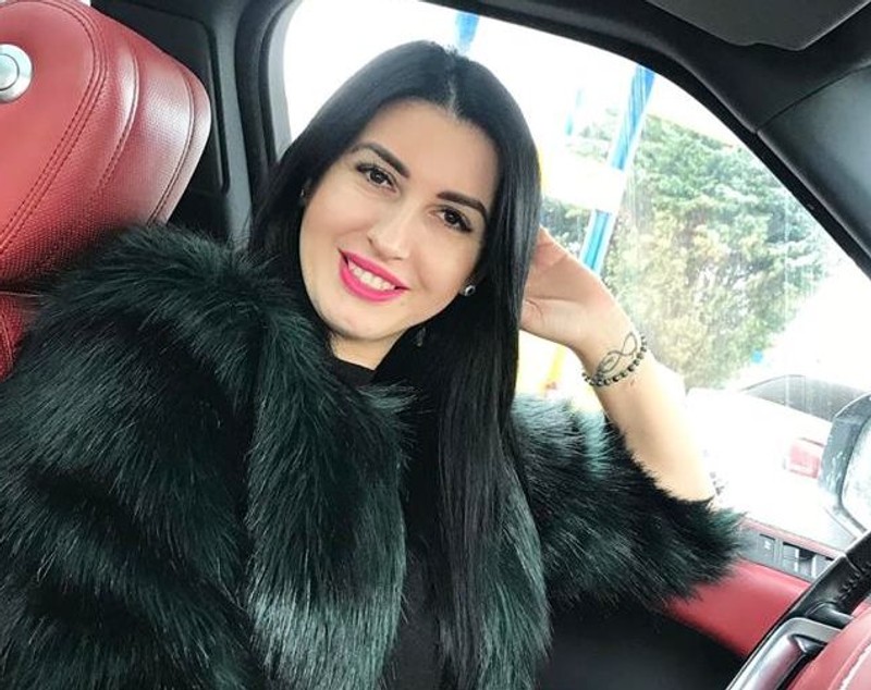 Mirela de la Insula Iubirii, gesturi tandre cu iubitul pe pârtie | FOTO