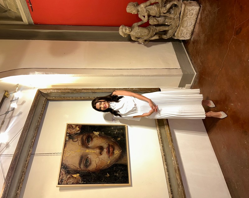Bianca Pîrlog, artista contemporană care transformă fragilitatea în forță: „Pentru mine arta este un mod de a exista și de a mă exprima”
