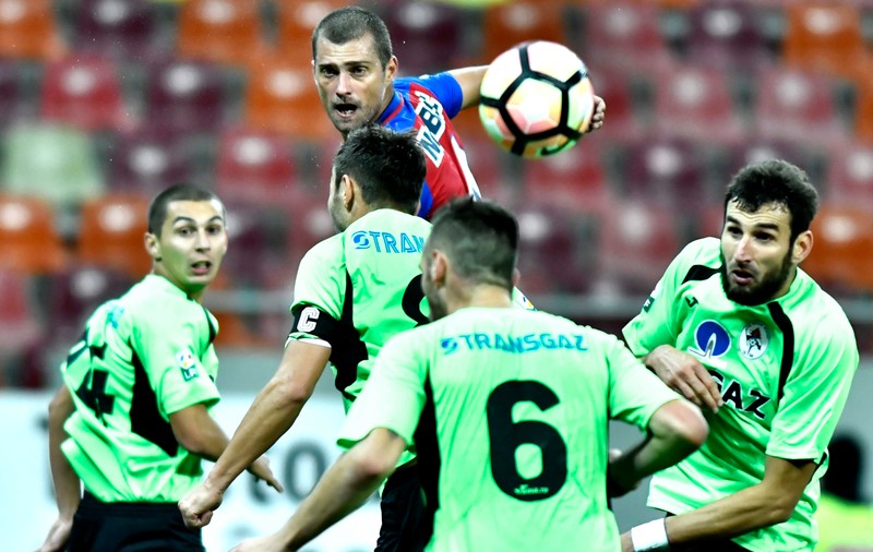 Steaua - Gaz Metan 0-1. Tamaș: ”Au avut o ocazie și jumătate! Golul? Un șut deviat. Ăla a fost gol?”. Ce a spus Reghecampf