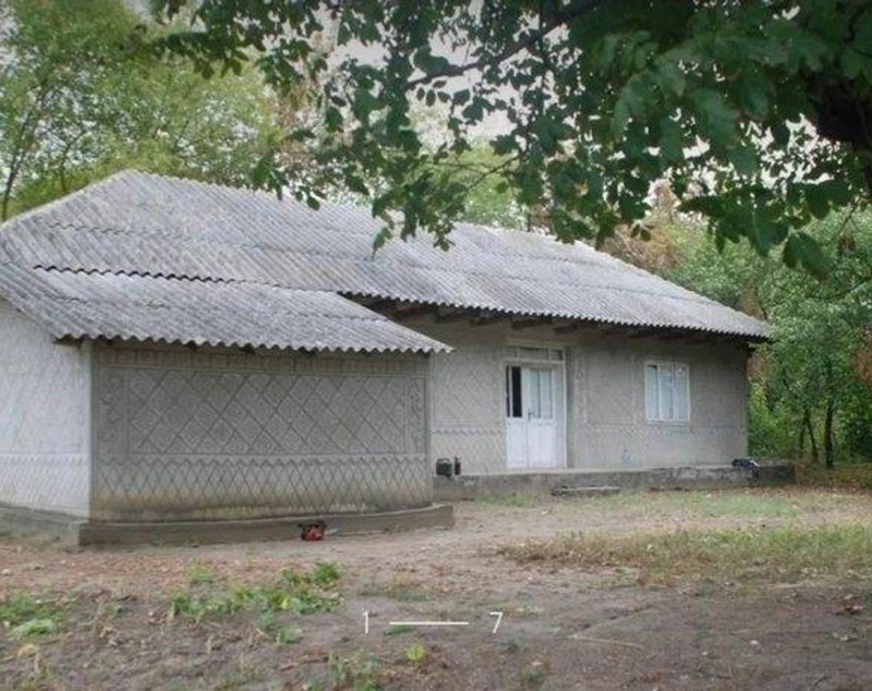 Cât costă cea mai ieftină casă din România, cu teren cât un stadion. Poți să devii proprietar cu banii de 4.000 de pizza