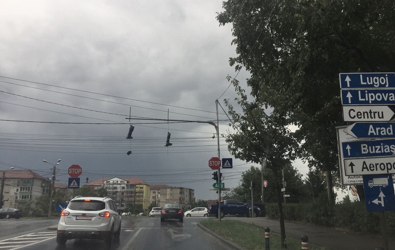 Avertizare RO-Alert de cod roșu de ploi torențiale, vijelii și grindină pe Litoral