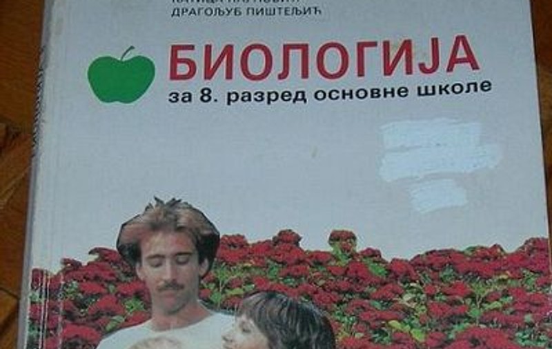 Nicolas Cage, pe coperta unui manual de Biologie, din Serbia
