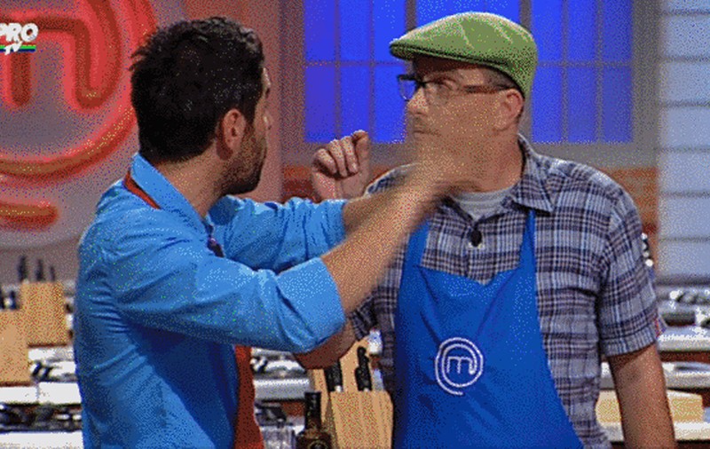 SCANDAL LA MASTERCHEF! Doi concurenţi au AJUNS ÎN PRAG DE BĂTAIE