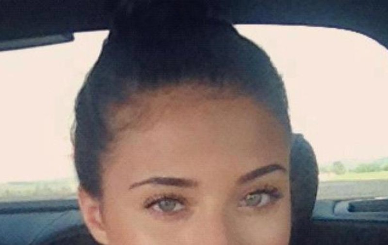 Antonia s-a aşezat pe bancheta din spate, a zâmbit şi fanii au înnebunit. Să crape Facebook-ul şi nu alta! | FOTO