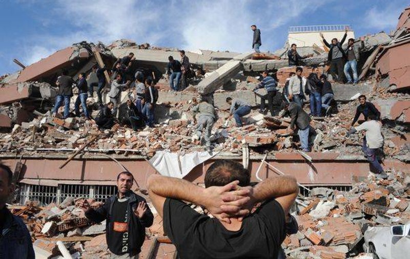 Un nou bilanţ al cutremurului din Turcia: 523 de morţi, 1.650 de răniţi