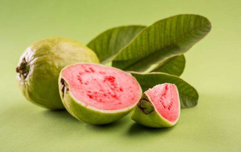 Guava - cum se mănâncă și ce beneficii au fructele de guava