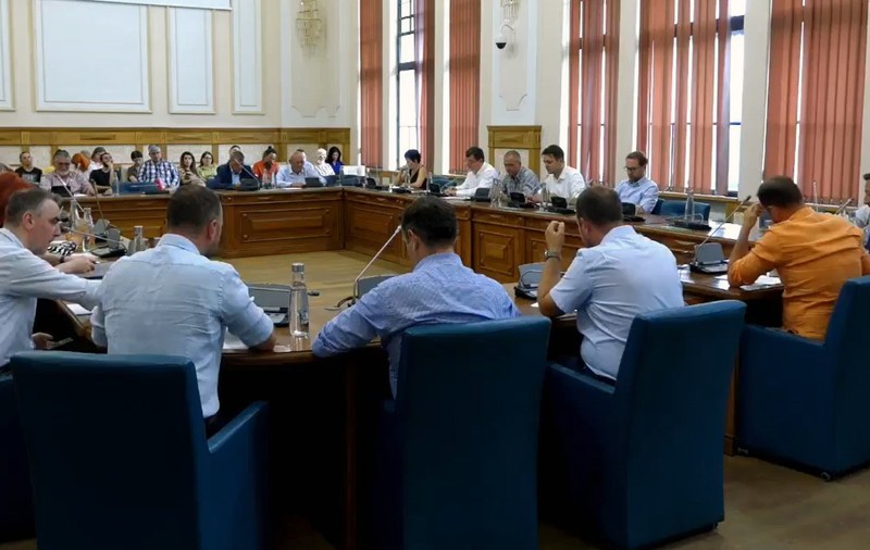 Aberație juridică a Consiliului Local Timișoara, penalizată de judecători. Standardul național, repus în drepturi: amenzile pot fi plătite la jumătate din minimumul prevăzut de lege