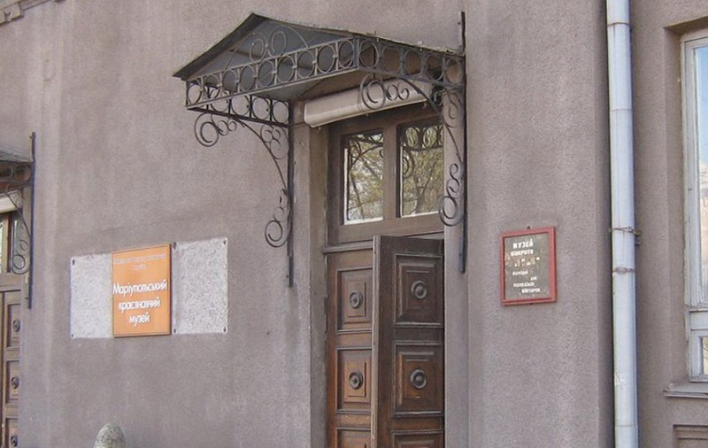Rușii au scos din muzeele din Mariupol picturi originale, icoane și alte exponate valoroase, spune consilierul primarului