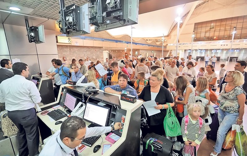 Specialiştii în turism avertizează asupra pericolului din Egipt: «Anulaţi toate vacanţele!»