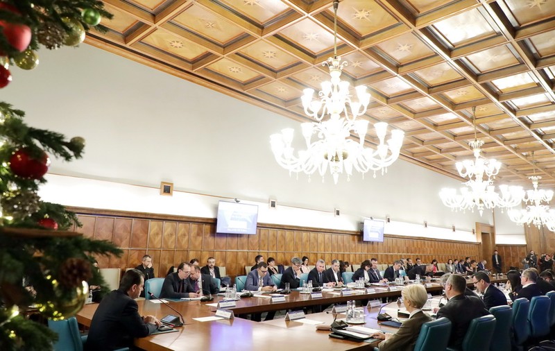 Ultima şedinţă de guvern din 2019. Legea bugetului de stat ar putea intra în vigoare pe 6 ianuarie