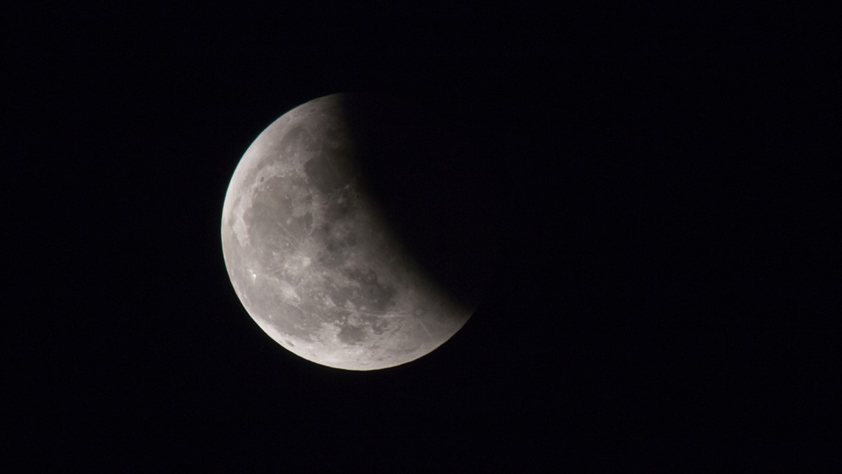 Eclipsa de Lună din 28 octombrie 2023 - Imegine cu o eclipsă de lună