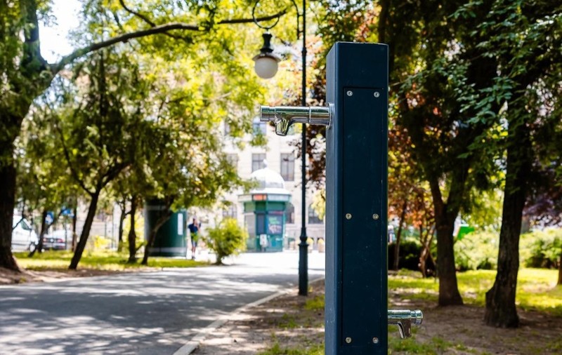 30 de cișmele noi, instalate în parcurile administrate de Primăria Capitalei. Câte cișmele sunt în București