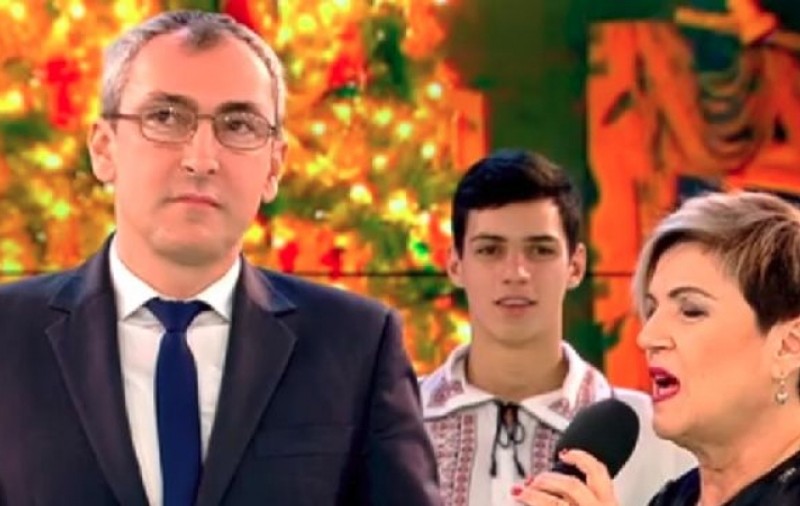 Nicoleta Voica s-a căsătorit civil cu Alin Bagiu. Ce rochie a purtat artista de muzică populară