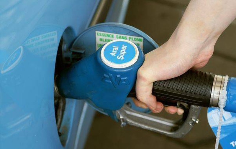 Petrom a majorat preţurile carburanţilor 