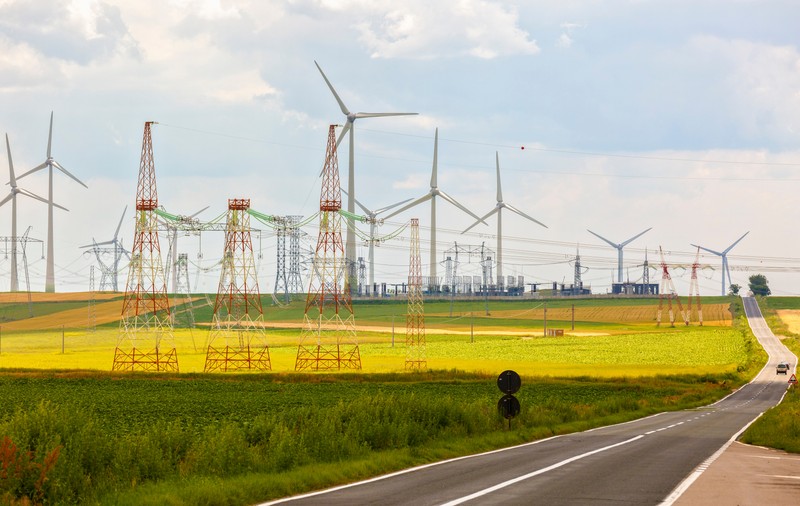 Paradoxul energetic românesc: vara cumpărăm energie la prețuri foarte mari, iarna exportăm la valori de trei ori mai mici. Care sunt cauzele