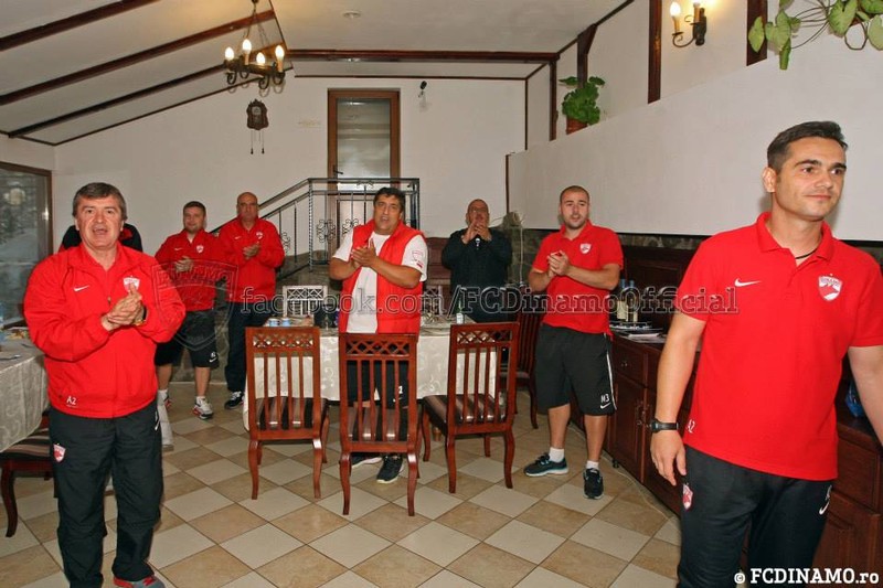 Dinamoviştii au uitat pentru câteva ore de muncă FOTO: fcdinamo.ro