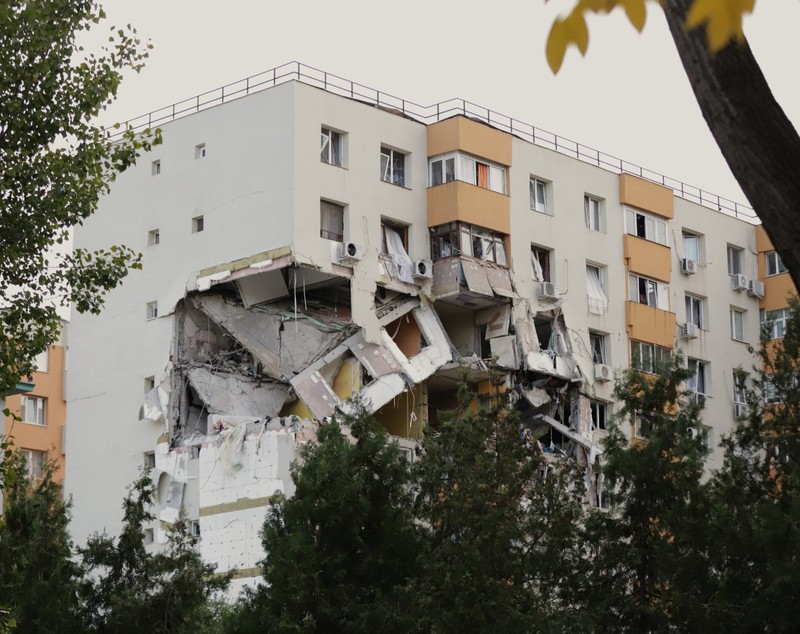 Nicușor Dan, prima reacție după explozia produsă în blocul din Rahova. Ce a cerut șeful statului după 11 ore