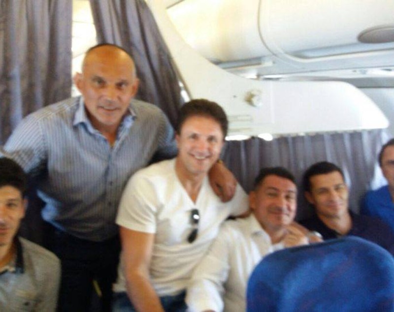 Generația de Aur, întâlnire senzațională la Cardiff. Răducioiu s-a fotografiat cu tatăl lui David Beckham! GALERIE FOTO
