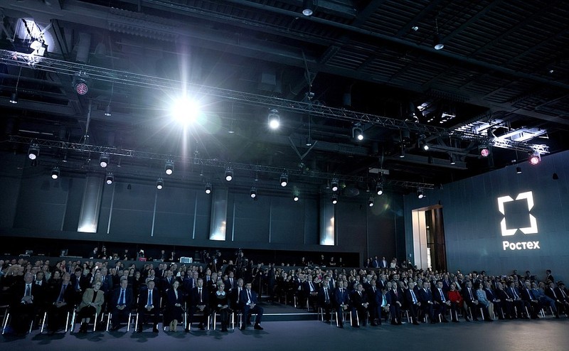 Putin a vorbit în fața a sute de angajați Rostec