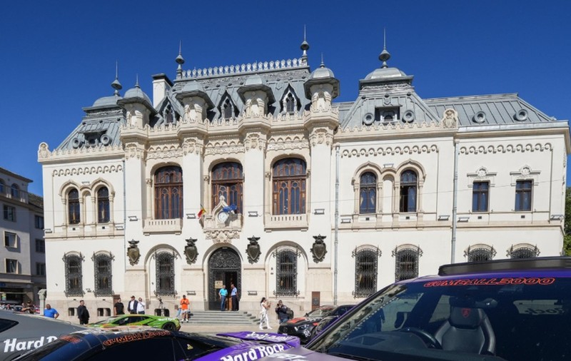 Olguța Vasilescu scoate la vânzare terenuri valoroase din Craiova, ocupate deja de clădiri private