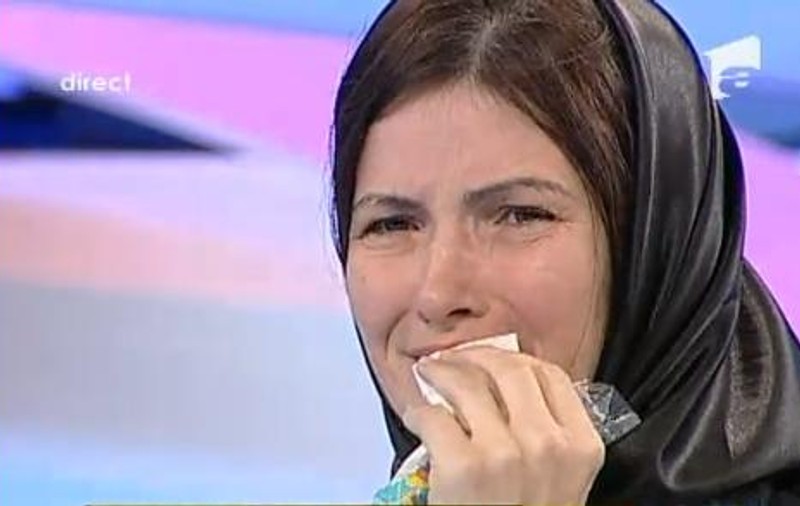 Mama fetei ucise de beizadeaua cu BMW, plângând în hohote după aflarea veştii că a fost eliberat: "El e în libertate, fata mea e în pământ"
