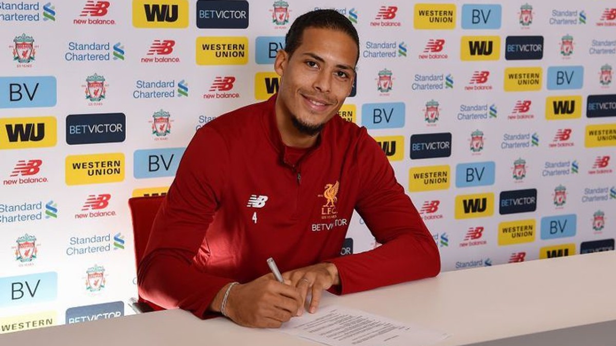 Liverpool l-a prezentat oficial pe Virgil van Dijk, cel mai scump fundaş din lume